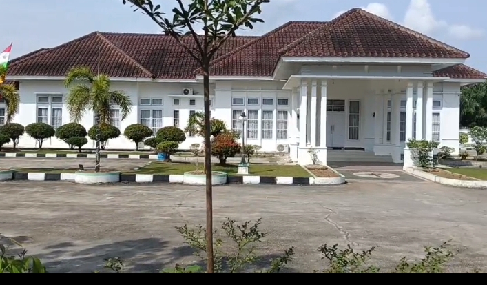 Misteri Keberadaan Bupati Kuansing Berlanjut, KPK Belum Beri Penjelasan Resmi