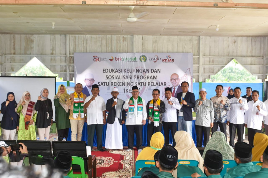 BRK Syariah Selatpanjang dan OJK Sosialisasi Program KEJAR di Ponpes Daarul Fikri