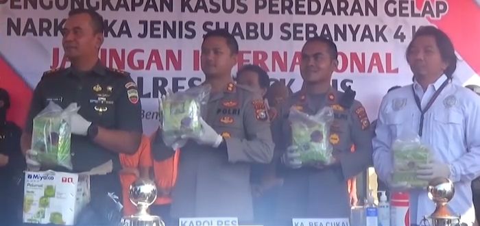 Polres Bengkalis Gagalkan Penyeludupan 4 Kg Sabu Dikirim Via Travel