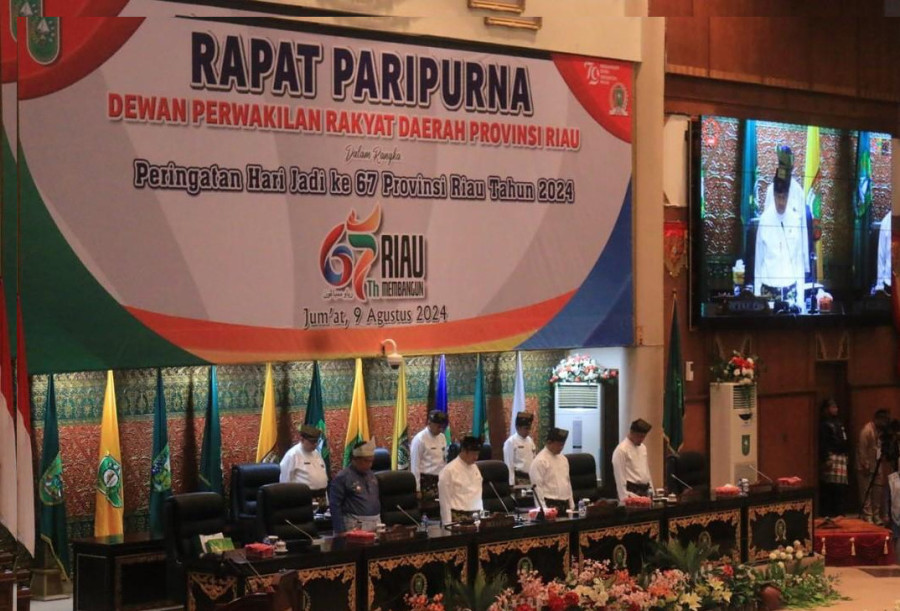Tengku Azwendi Fajri Hadiri Rapat Paripurna HUT ke-67 Provinsi Riau