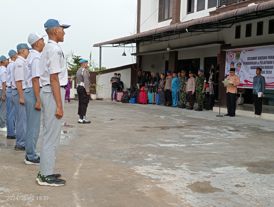 Asisten I Rohil Buka Penempatan Karantina Desa Bahagia Paskibraka