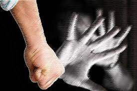 Anak Durhaka! Pria Tua di Pekanbaru Pukul dan Seret Ibu Kandungnya