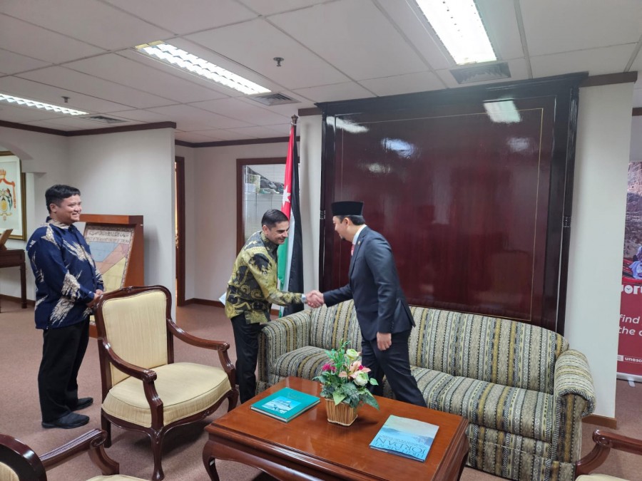 Syahrul Aidi Diskusikan Beasiswa dan Situasi Timur Tengah dengan Dubes Yordania