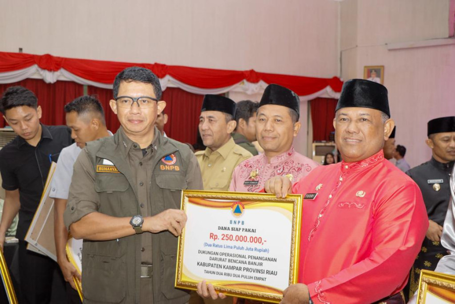 Sekdakab Kampar Ikut Rakor dengan Kepala BNPB Bahas Penanganan Banjir