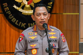 Kapolri Mutasi Wakapolda, Dirnarkoba Hingga Kapolres di Riau