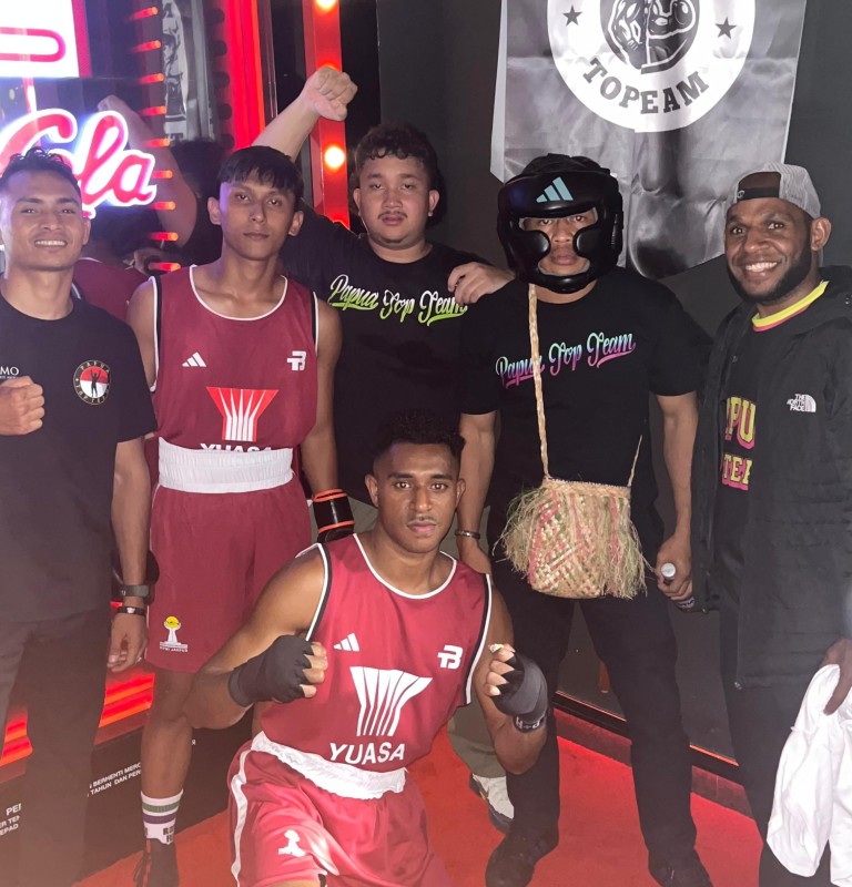 Alvi Arfaniar, Pelajar SMA 6 Pekanbaru Catat Debut Gemilang di Kejuaraan Tinju Nasional Jakarta