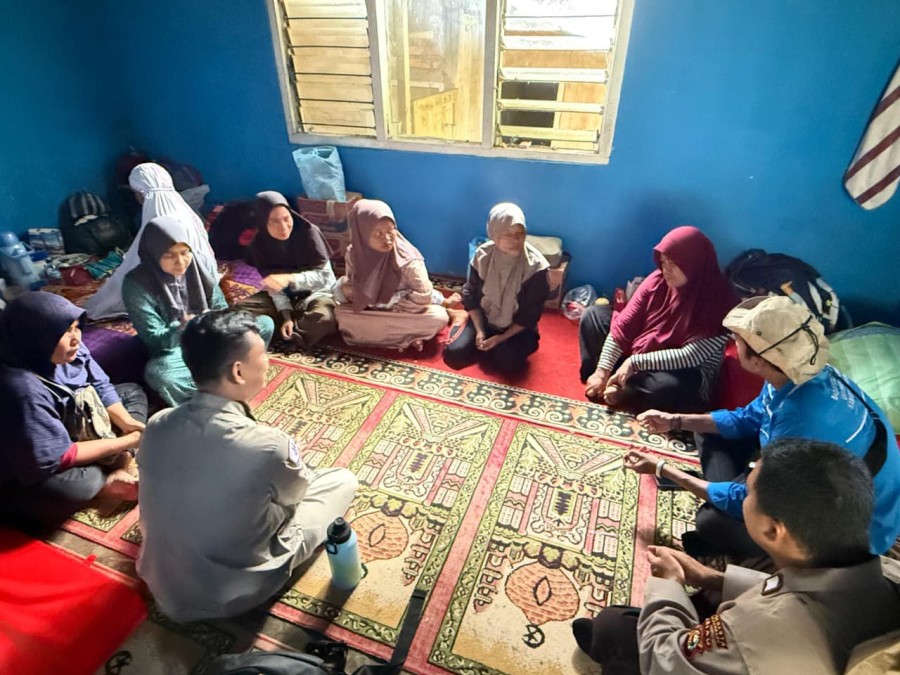 UIR Kirim Relawan Trauma Healing Bantu Pulihkan Psikis Korban Banjir Sumbar