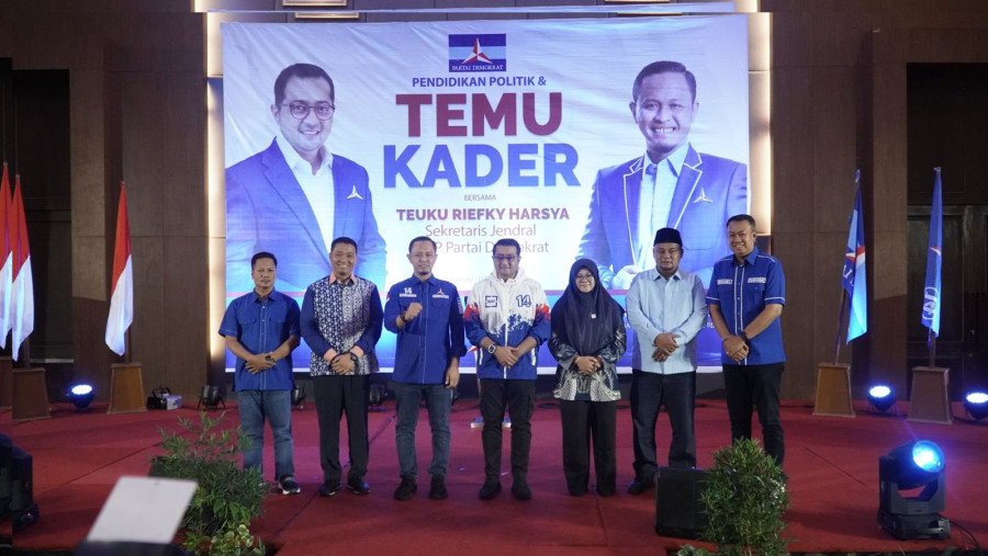 Berikan Pendidikan Politik, Menekraf Minta Kader Partai Demokrat Tetap Solid