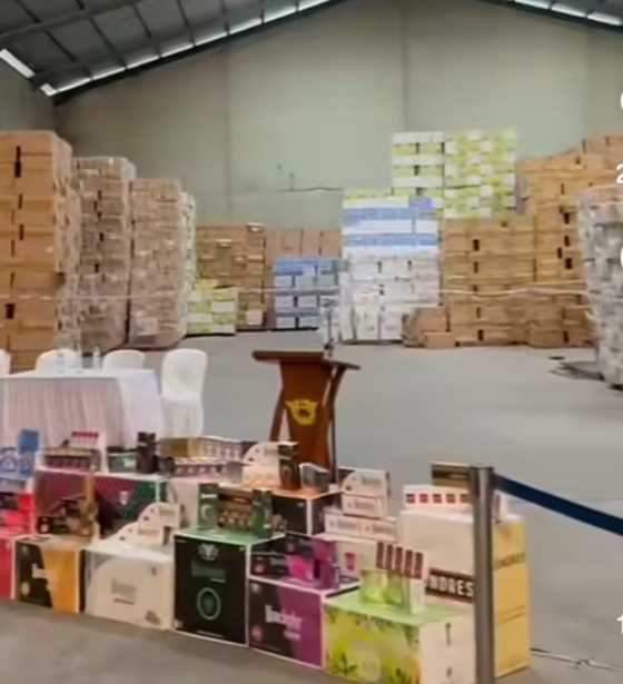 Bea Cukai Sita 160 Juta Batang Rokok Ilegal dari Gudang di Pekanbaru