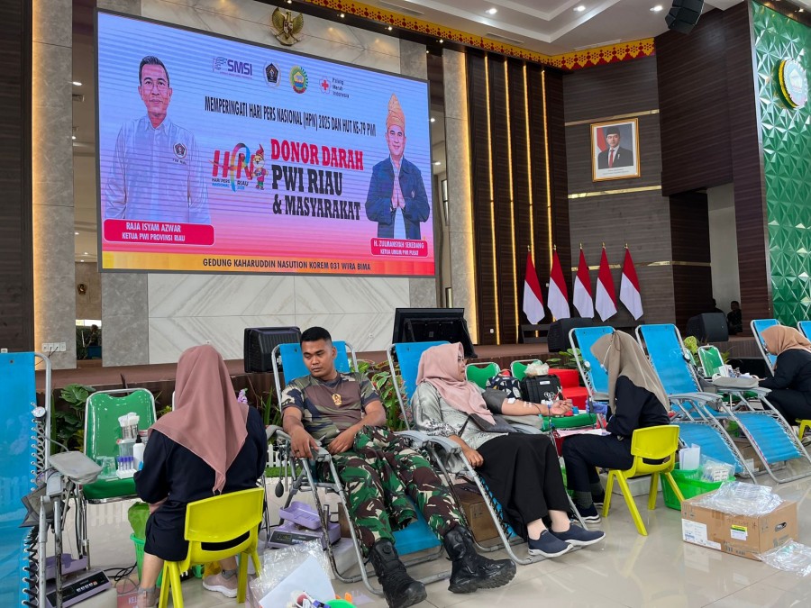 Gandeng Korem 031/Wirabima, Bakti Sosial Donor Darah Buka HPN 2025 di Riau