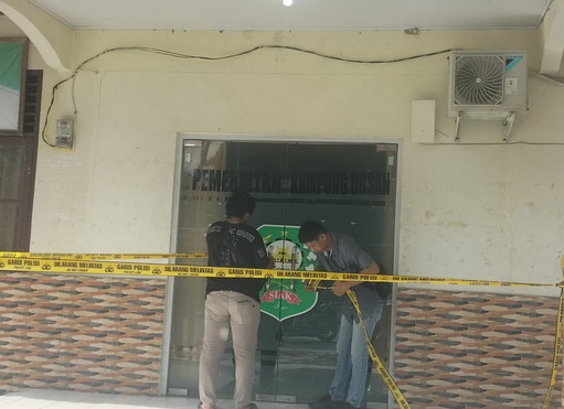 Insiden Berdarah di Kantor Kampung Dosan, Polisi Buru Pelaku