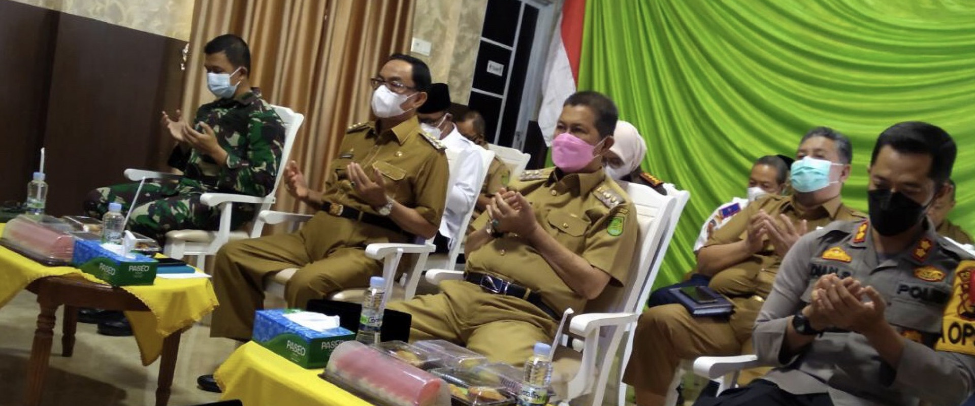 Bupati Inhil Ikuti Rapat Penanggulangan Covid-19 Guna Mendengarkan Arahan Presiden RI Joko Widodo