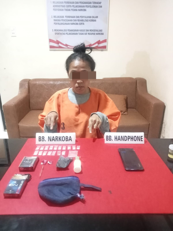 Cewek Cantik Pengedar Sabu di Bangkinang Diciduk Polisi