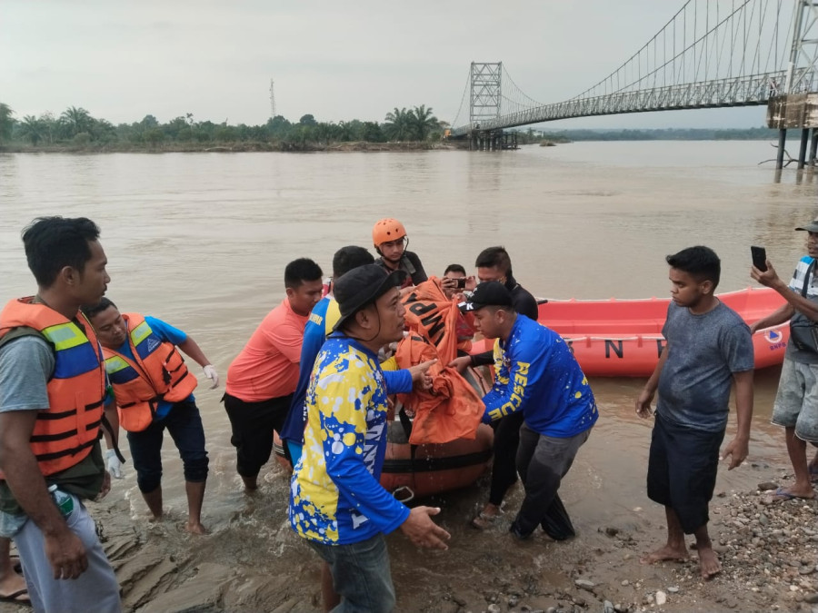 Naurel Balita Tenggelam di Sungai Gelombang Ditemukan Meninggal Dunia