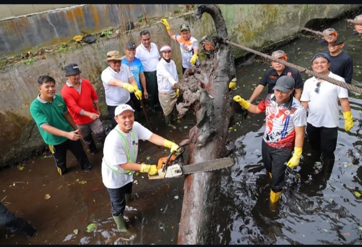 Wali Kota Pekanbaru Ajak ASN Bersihkan Drainase Kota