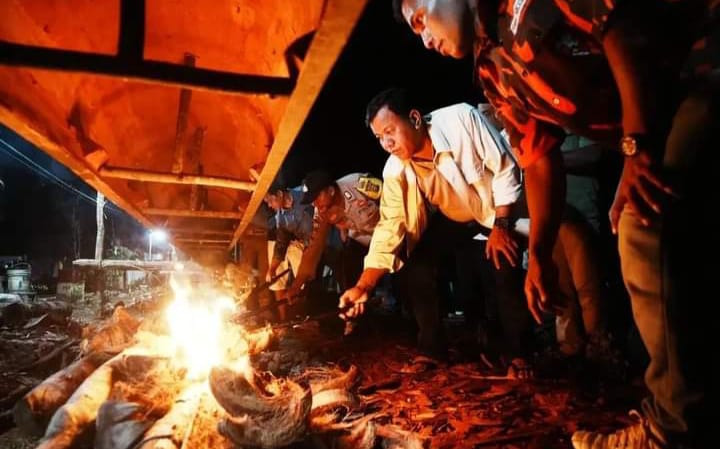 Bupati Kuansing Layur Jalur Ular Putiah Linggo Biso di Desa Pulau Kulur