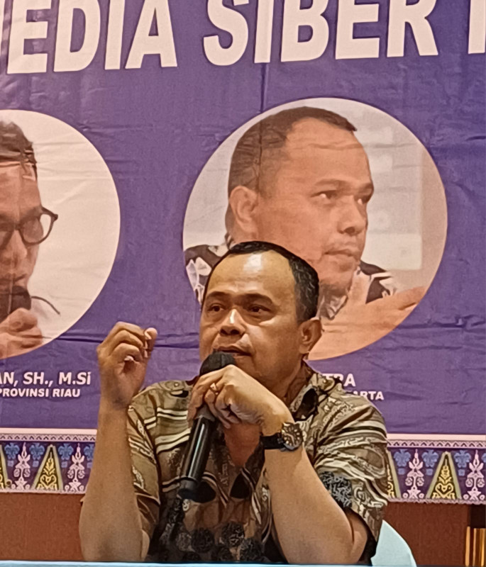 Budi Putra  Berbagi Tips Jadi You Tuber Sukses : Pengurus SMSI Riau Harus Siap Jadi Konten Kreator