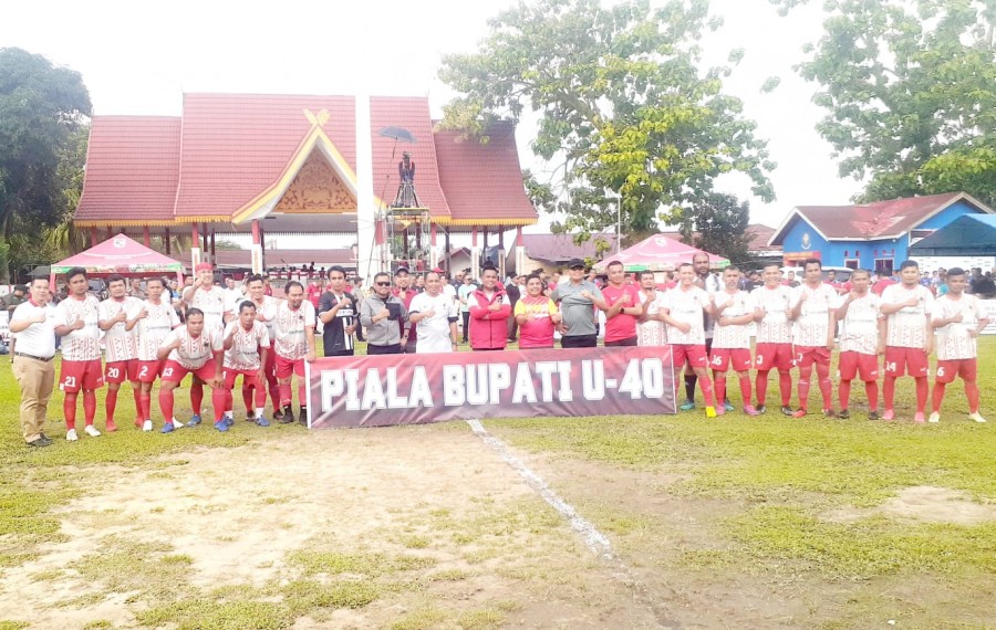 Bupati Pelalawan Buka Turnamen Bupati CUP U-40 Tahun 2023