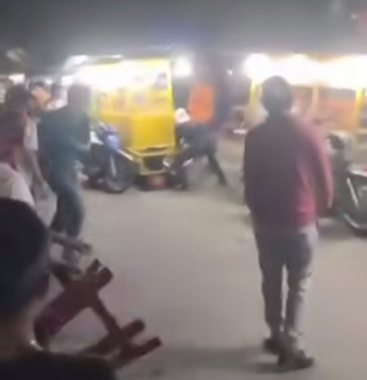 Memanas, Pedagang Kuliner Cut Nyak Dien  Pekanbaru Saling Lempar Piring