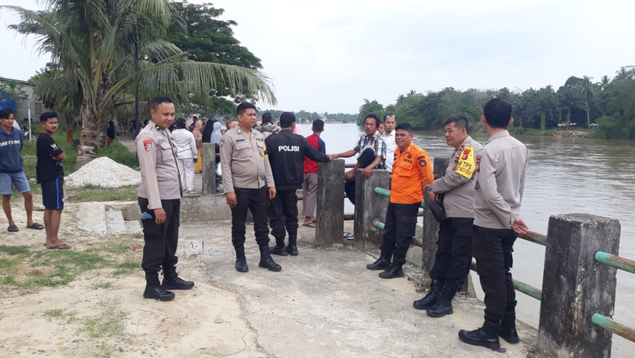 Liburan di Tanjung Berulak, Seorang Santri Tenggelam di Sungai Kampar