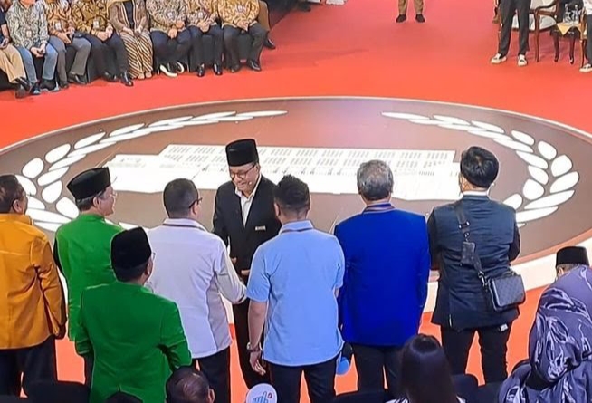 Sebelum Debat Capres, Anies Keliling Salami Tim Pemenangan Lawan