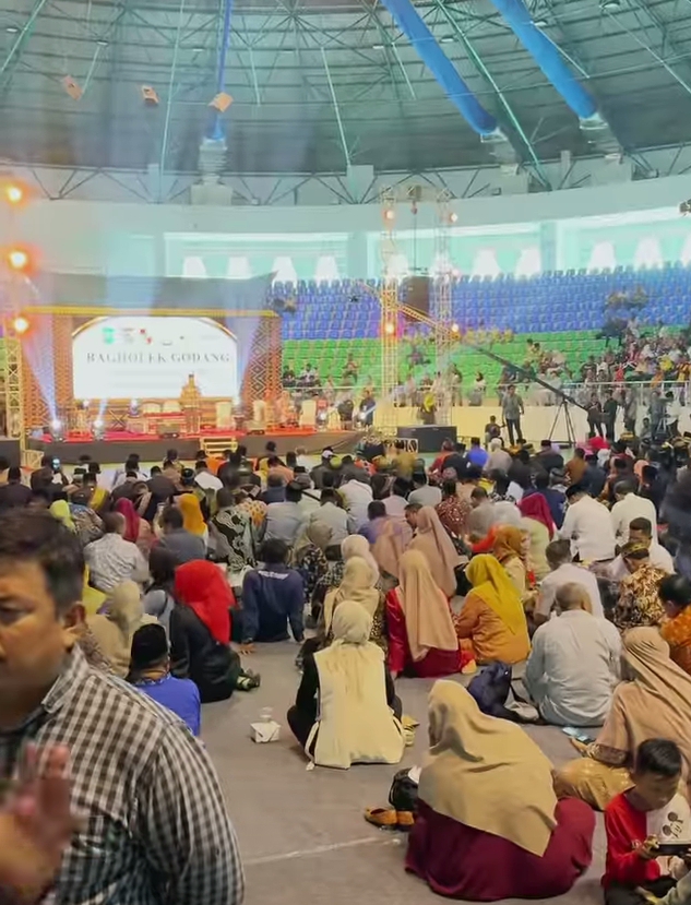 Pimpinan DPRD Riau Hadiri Bagholek Godang Masyarakat Kampar