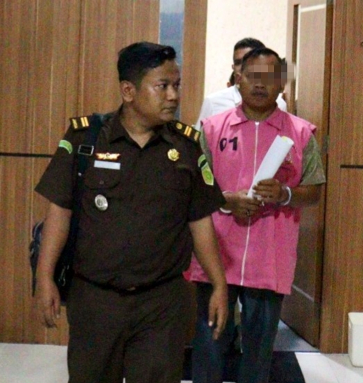 Selewengkan Aset Desa, Eks Kades Kepenuhan Raya Ditahan Kejari Rohul