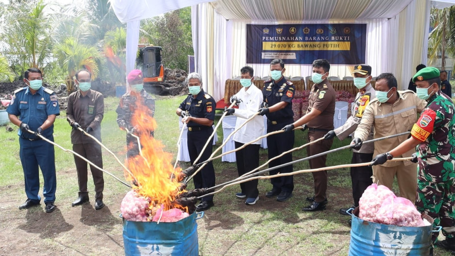 BC Bengkalis Tetapkan 1 Tersangka Penyelundupan 29 Ton Bawang Putih