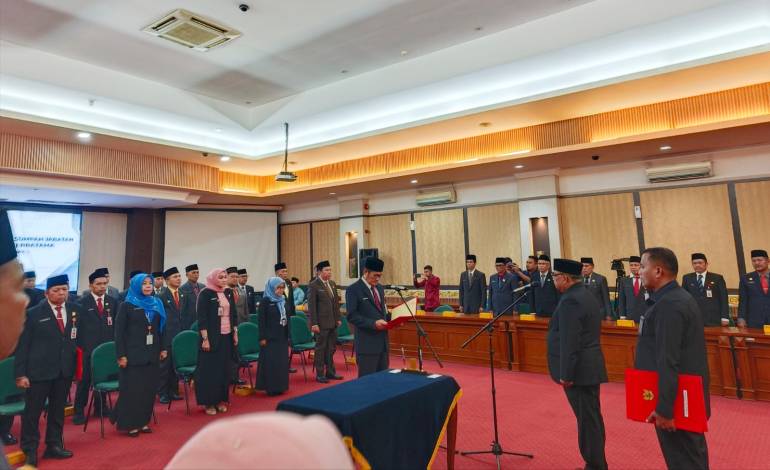 Daftar 21 Pejabat Eselon II yang Dilantik Gubri Edy Natar Hari Ini