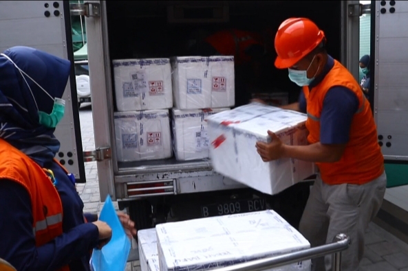 Sebanyak 1.800 Dosis Vaksin Covid-19 Sinophram Tiba di Riau
