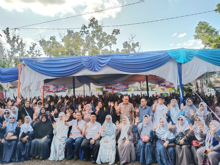 Antusias dan Semangat, Ribuan Emak-emak Sukajadi Tak Sabar Menangkan Paslon AMAn