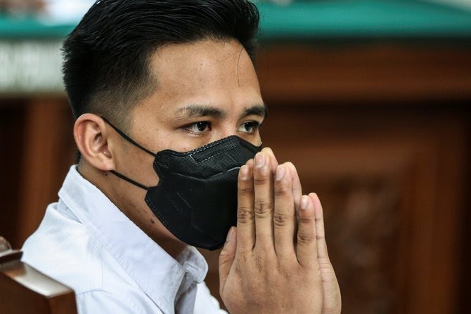 Reaksi Ibunda  Brigadir Yosua Terhadap Vonis 1,6 Tahun Penjara Richard Eliezer