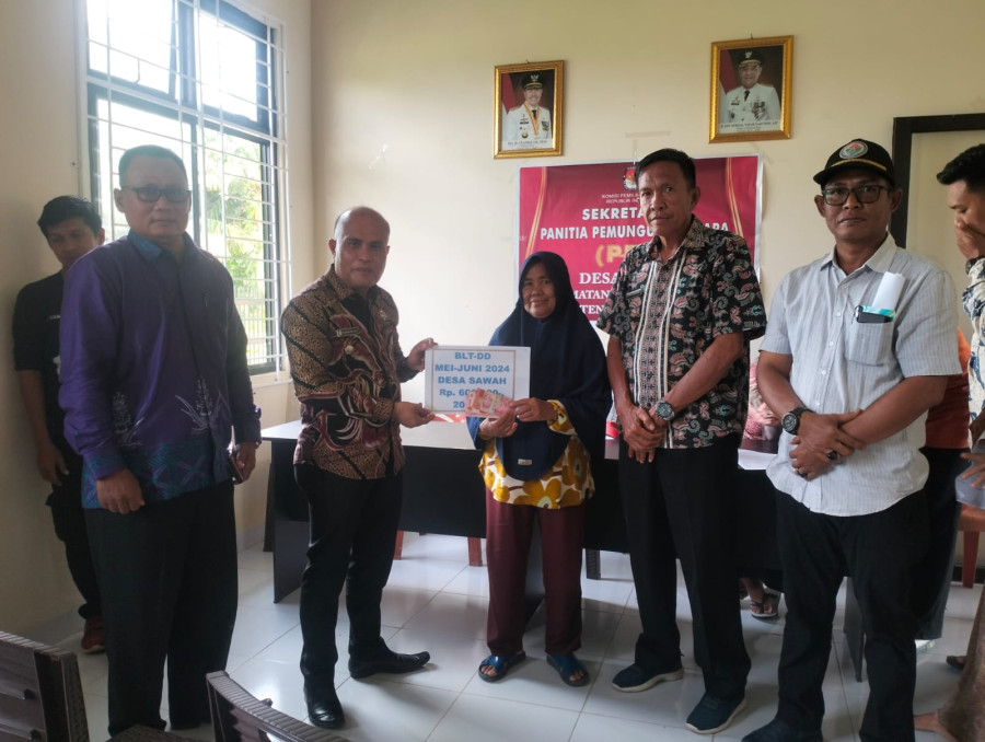 Sebanyak 20 KPM di Desa Sawah Terima BLT DD Tahap Dua Tahun 2024