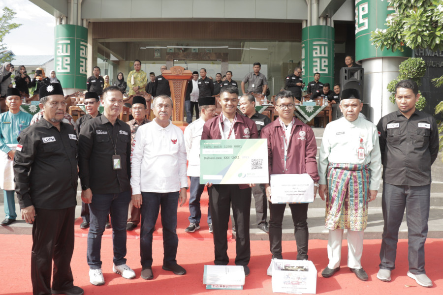 Lakukan 3 Model KKN, Gubernur Riau Resmi Melepas Mahasiswa KKN UMRI SMART 2023