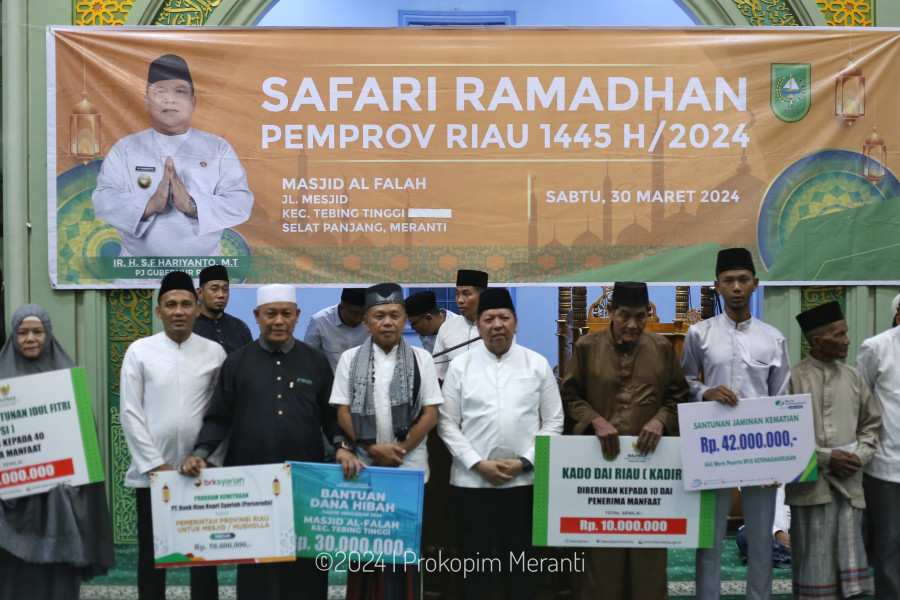 Plt Bupati Asmar dan Asisten I Setdaprov Riau Safari Ramadhan di Selatpanjang
