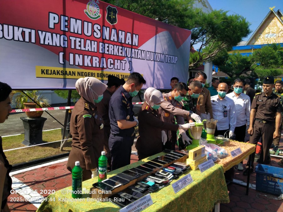 Kejari Bengkalis Musnahkan Barang Bukti 138 Perkara inkracht
