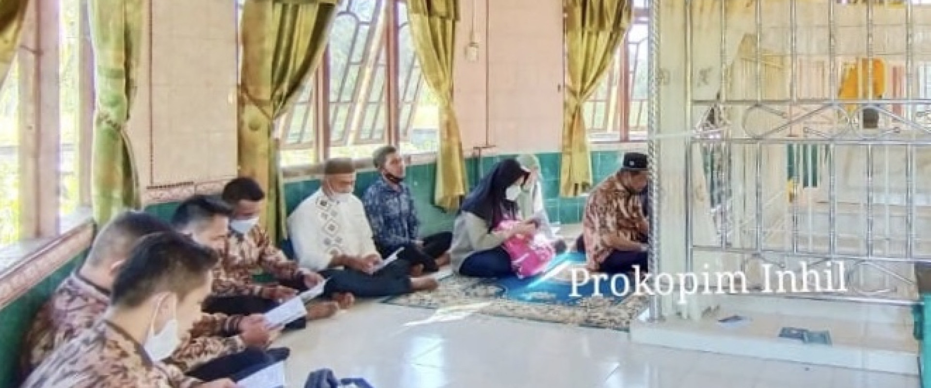 Lebaran Kedua, Wabup Inhil Ziarah ke Makam Syekh Abdurahman Siddiq