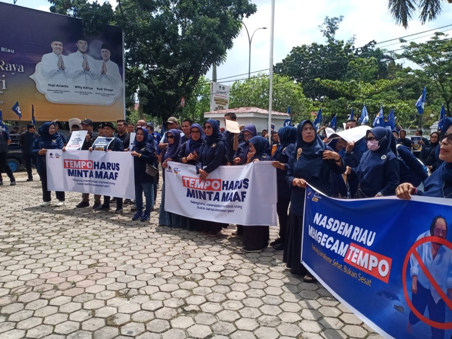 NasDem Riau Protes Keras Pemberitaan Tempo, Ratusan Kader Gelar Aksi Damai