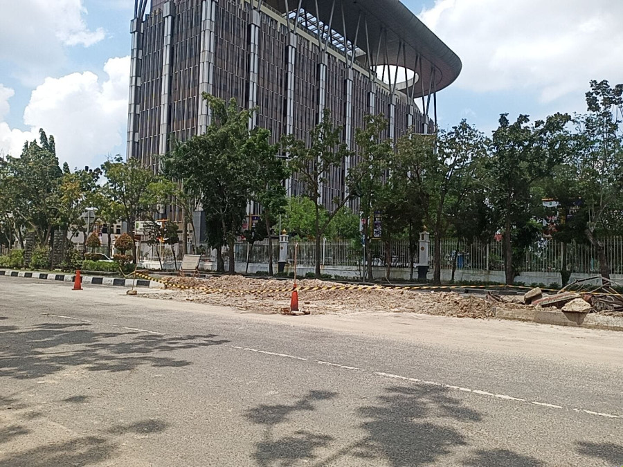 Telan Dana Rp1,3 Miliar, Tugu Countdown Eks PON Riau Dibongkar