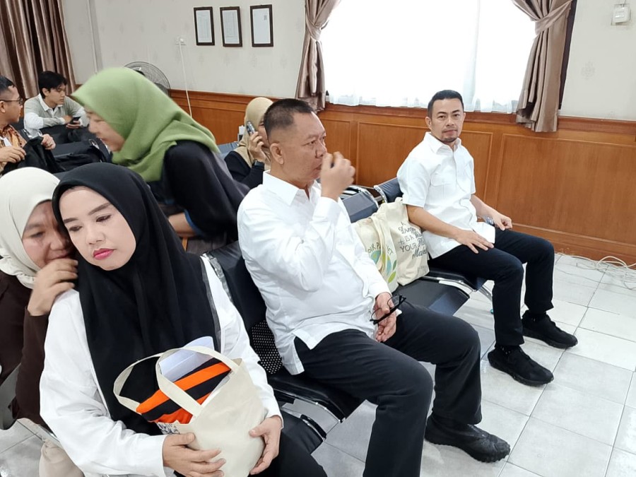 Risnandar Minta Maaf, Berharap Keadilan Ditegakkan, Pengunjung Menangis