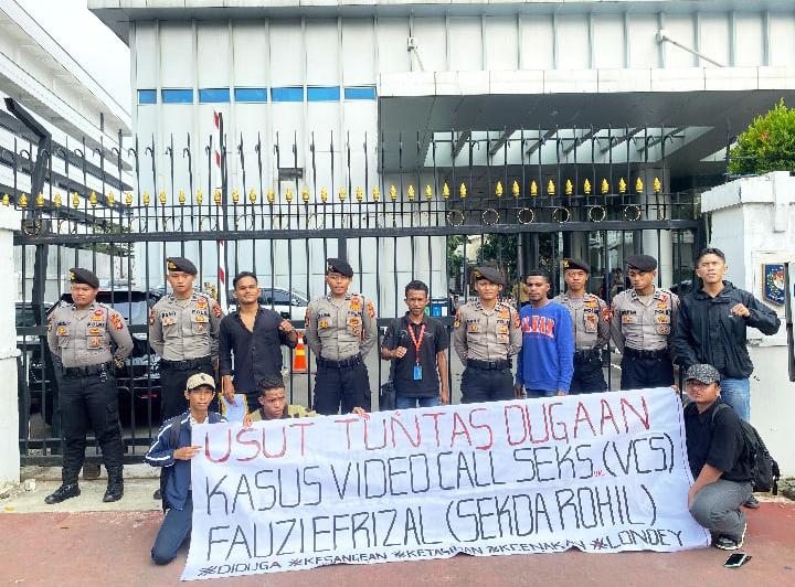 Tuntut Aparat Serius Usut VCS Sekda Rohil, FKMPD Gelar Aksi di Kemendagri