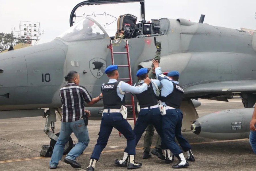 TNI AU Tangani Pelanggaran Udara Lewat Latihan Force Down