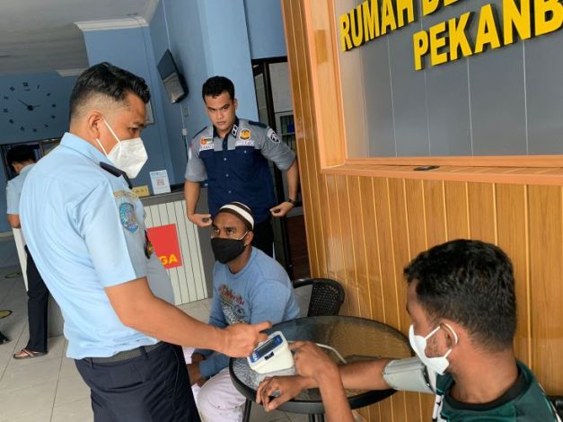 Mencari Istri, Dua Pengungsi Rohingya Ditangkap BNNP Riau 