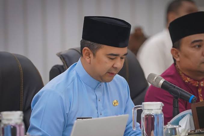 Disnakertrans Riau Dalami Dugaan Penahanan Ijazah oleh Perusahaan Travel