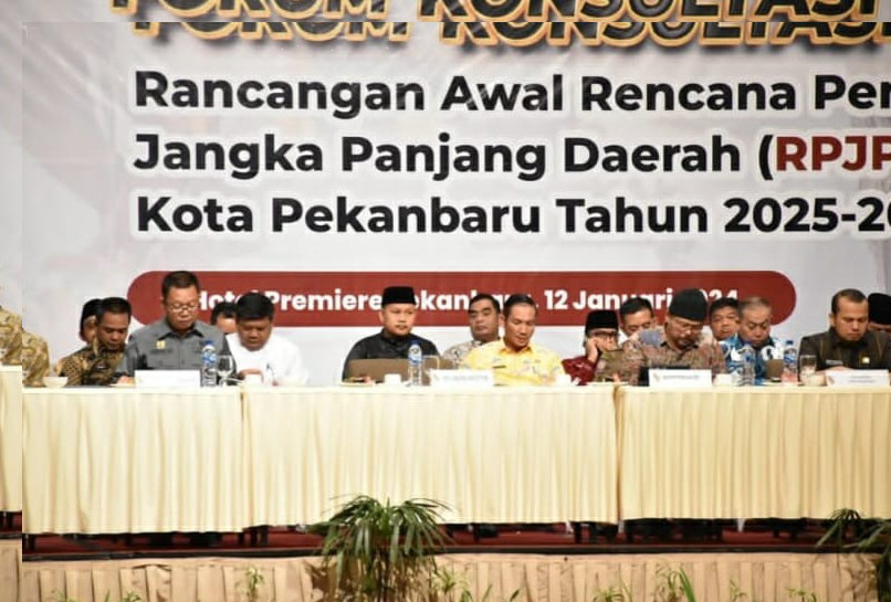 Pimpinan DPRD Pekanbaru Hadiri Forum Konsultasi Publik Rencana Awal RPJPD Kota Pekanbaru 2025-2045