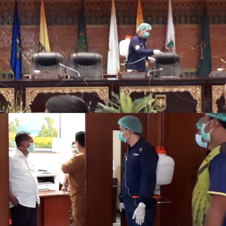 Ruang DPRD Riau Disemprot Disinfektan, Asri Auzar: Mulai Hari Ini Akses Keluar Masuk Hanya Satu Pintu