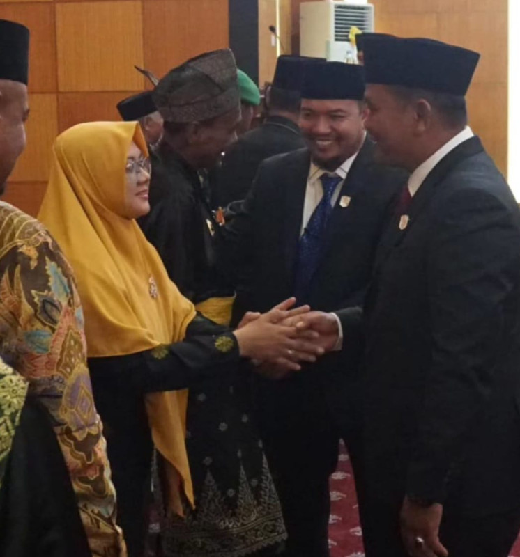 Cabup Afni Z Ucapkan Selamat pada Pimpinan Defenitif DPRD Siak yang Baru  Dilantik