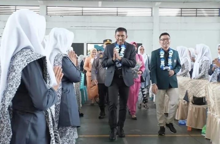 Pjs Bupati Buka Seminar Hari Ikatan Bidan Indonesia Kuansing ke-73