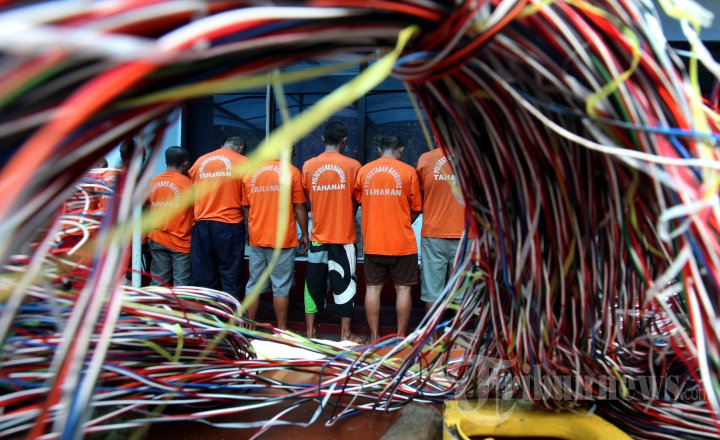 Ungkap Komplotan Pencurian Kabel PLN, 11 Pencuri dan Satu Penadah Diringkus Polisi