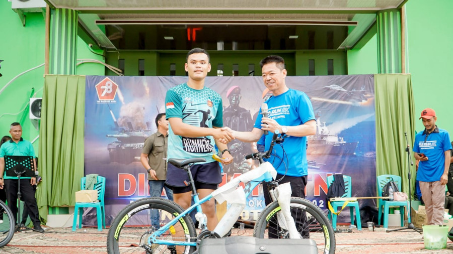 Bupati Rohil Lepas Peserta Fun Run 5K  HUT ke-78 TNI Oleh Kodim 0321 Rohil